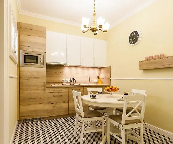 Vintage Poselska Apartment