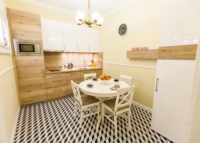 Vintage Poselska דירה *